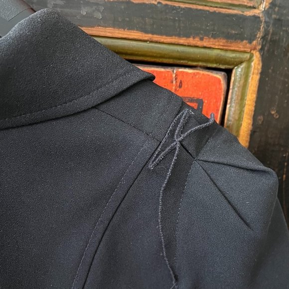 Elie Tahari Black Blazer,  size 4 - Picture 6 of 9